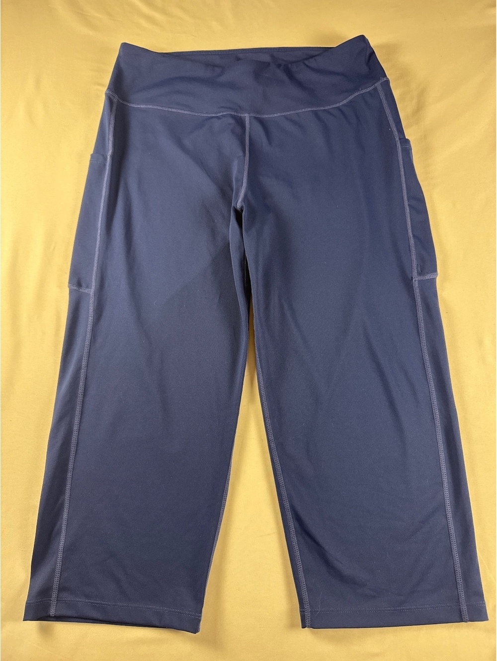 Baleaf XL Navy Blue Cropped Leggings - Comfy & Stylish!